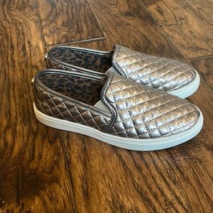 Steve Madden girls size 4 beautiful shoes